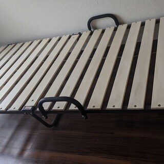 【値下げしました】折り畳み すのこ シングル ベッド　