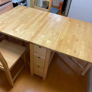 IKEA 伸長式ダイニングテーブル