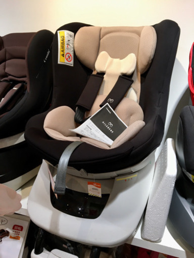 ■店頭引取限定■エールべべ♫回転式チャイルドシート　ブラック