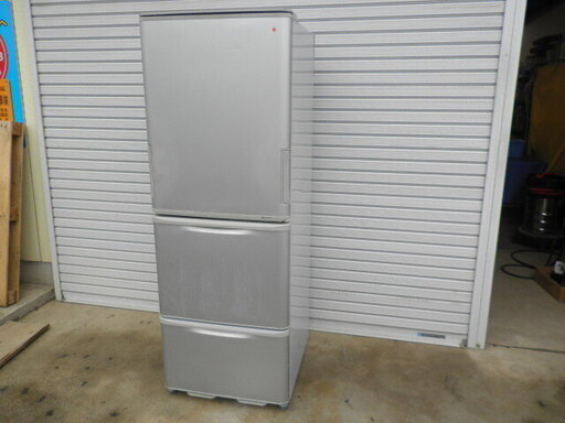 シャープ冷凍冷蔵庫 SJ-WA35W３ドア左右両開き２０１1年無料配送（つくば市から２０キロまで）