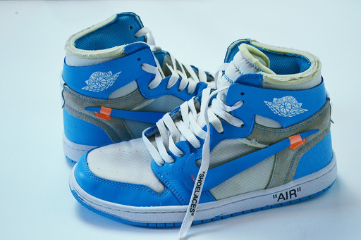 中古/限定■ナイキxオフホワイト エア ジョーダン1 レトロ ハイ OG/NIKE x OFF WHITE/ノースカロライナ■スニーカー■28cm■③