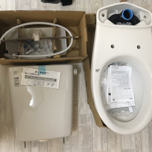 新品　LIXIL 洋風便器とタンク一式