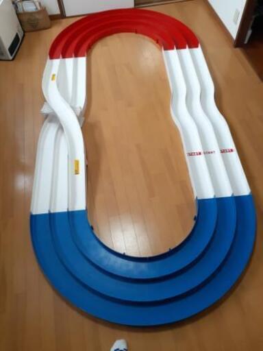 ミニ四駆のコース　ジャパンカップジュニアサーキット　トリコロール