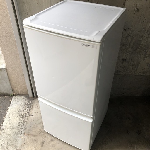 シャープ　2ドア冷蔵庫　１３７L  ２０１１年