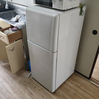 104号室　東芝2009年製2ドア冷蔵庫とツインバード2012年...