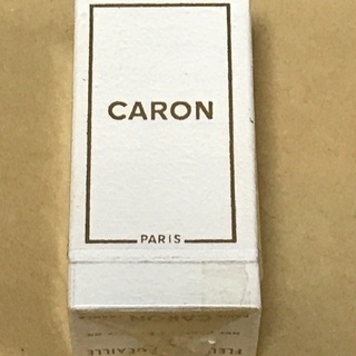 CARONの香水になります。取引中
