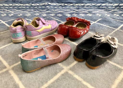 Vans H M ユニコーン女の子靴まとめ売り17 19 サク 五井のキッズ用品 子供用シューズ の中古あげます 譲ります ジモティーで不用品の処分 Vans H M ユニコーン女の子靴まとめ売り17 19 サク 五井のキッズ用品 子供用シューズ の中古あげます 譲ります ジモティーで不用品の処分