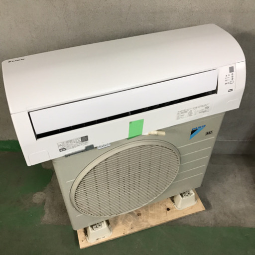 A44【工事費用込み】DAIKIN 6畳用エアコン F22UTES-W