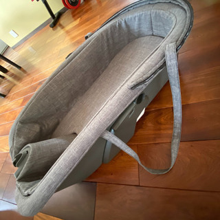 STOKKEストッケ エクスプローリー キャリーコット美品 未使用に近い グレー