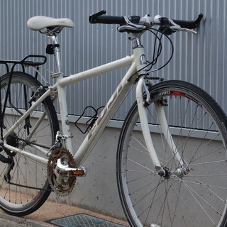 クロスバイク 通勤通学に FUJI Absolute 3.0