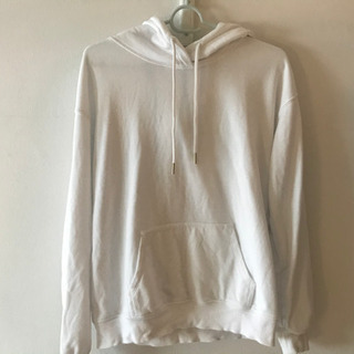 Gu 白パーカーmサイズ Morita 東大阪の服 ファッションの中古 古着あげます 譲ります ジモティーで不用品の処分