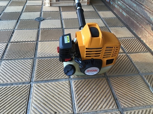 リョービ草刈り機　EK2600