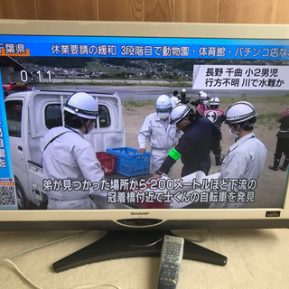 AQUOS 40型 白色