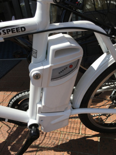 21テクノロジー 折り畳み 20インチ 電動アシスト自転車 ミニベロ 白 未使用