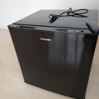 アイリスオーヤマlRIS　小型冷蔵庫NRSD-4A　ほぼ新品（1...