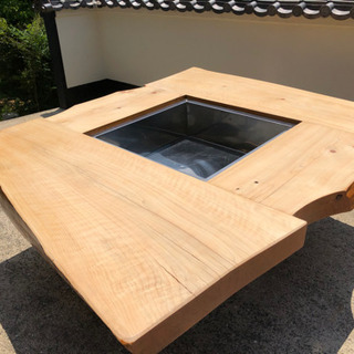 囲炉裏座卓　お部屋の雰囲気が一変します。