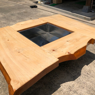 囲炉裏座卓　お部屋の雰囲気が一変します。