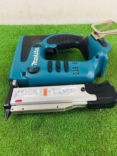 マキタ PT350 充電式ピンタッカ【リライズ野田愛宕店】【店頭取引限定