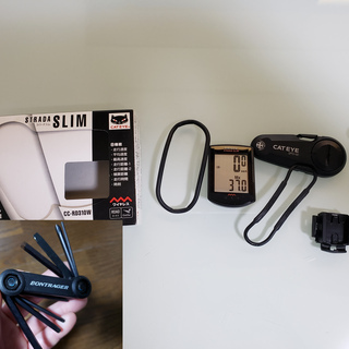 超美品TREK(トレック）MADONE3.1（マドン3.1）、kabuto MS-2、サイコン