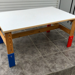 IKEA子供用ローテーブル