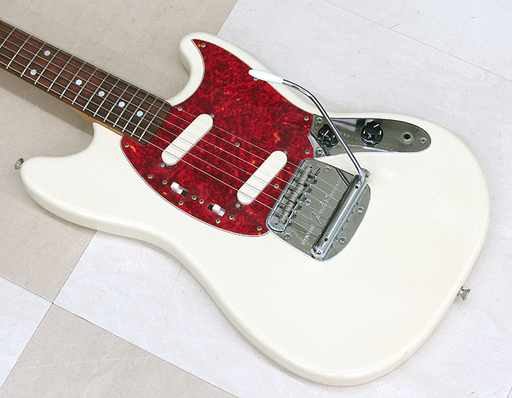 フェンダージャパン ムスタングギター MG66-66 ジャンク品 Fender Japan MG66-66 Dakota Red 1999-2002買取ました！日本製
