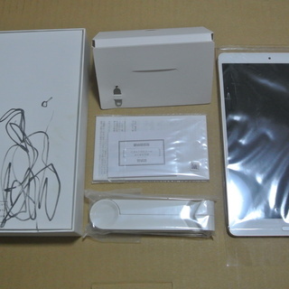 【受付終了】タブレット端末 d-tab compact d-01J 箱難あり【加藤家大掃除】 − 岐阜県