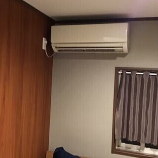 民泊で2年使用済みのエアコンです。美品★６畳用が４台あります(４．５年落ち)中央区島之内