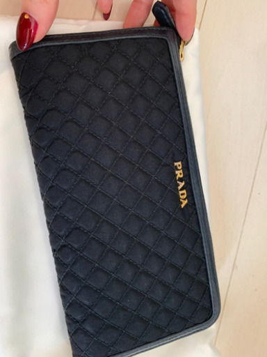 PRADA 長財布