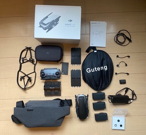 ドローン　DJI MAVIC AIR FLY MORE COMBO