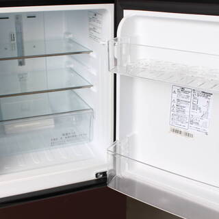 T020)☆近隣配送無料・直取り割引き・下取りサービス有☆【高年式】Hisense ハイセンス 2ドア冷凍冷蔵庫 HR-G13A-BR 134L ブラウン 右開き 2019年製