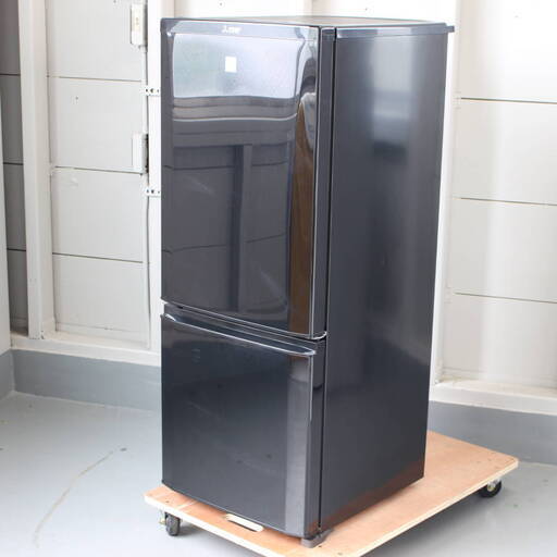 T026)☆近隣配送無料・直取り割引き・下取りサービス有☆【美品】MITSUBISHI 三菱 2ドア 冷凍冷蔵庫 146L MR-P15EA-KK 2017年 右開き　keyword