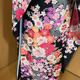 極上　振袖　花尽くし　黒地　金彩