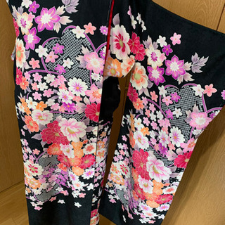 極上　振袖　花尽くし　黒地　金彩