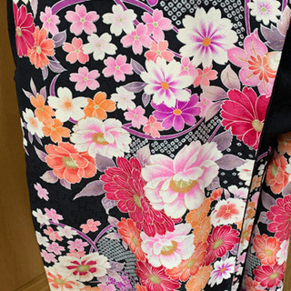 極上　振袖　花尽くし　黒地　金彩