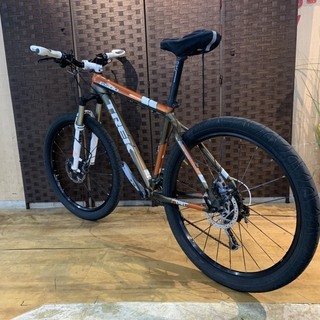 TREK 6500 トレック カスタム多数！ マウンテンバイク 自転車 サイクリング トレック　6シリーズ TRT カスタム多数！ 変速3×9 フレームサイズ44.5 改造点 ホイール マビック CROSS RIDE タイヤ MAXXIS  HOOKWORM 26×2.50 サスペンション ROCK SHOK  減衰手元スイッチ付  適応身長162〜180センチ 札幌発