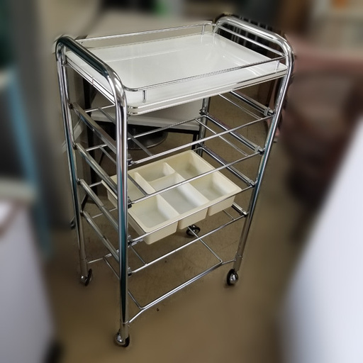 自社配送は札幌市内限定 キャスター付きワゴン収納家具 美容室 理容室 キッチン リサイクルバナナ菊水 菊水 のその他の中古あげます 譲ります ジモティーで不用品の処分