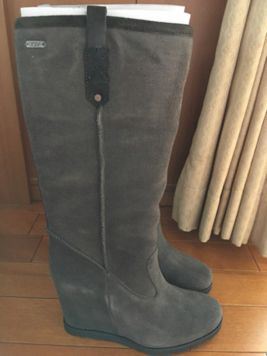 ☆UGG.インソール・ロングブーツ・23.5・新品☆