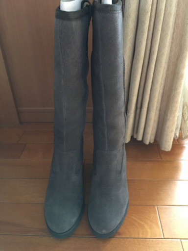 ☆UGG.インソール・ロングブーツ・23.5・新品☆