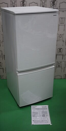 新同美品 シャープ 冷蔵庫 SJ-D14D-W 137L つけかえどっちもドア 幅48cm ホワイト系 18年製