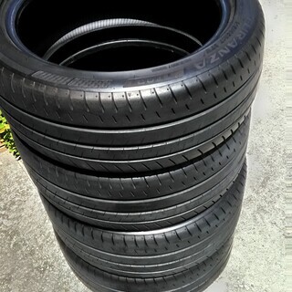 中古タイヤ4本 215/45R17 ブリジストン売ります。