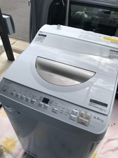 取引中高年式2018年製シャープ洗濯乾燥機容量5.5キロ美品。千葉県内配送無料。設置無料。