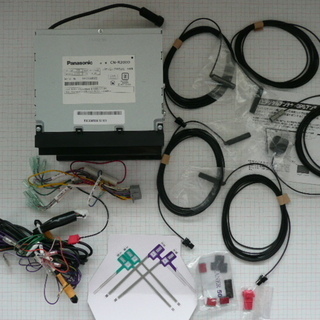 ☆値下げ☆格安☆美品 パナソニックメモリーナビストラーダ・フルセグ