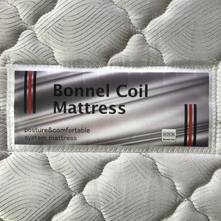 ダブルベッド　引き出し・照明付き　フレーム・マット付