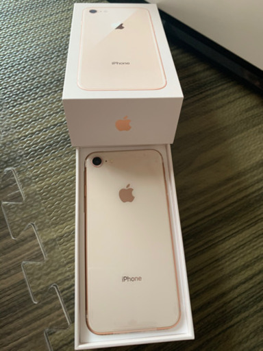 iPhone8 ゴルド