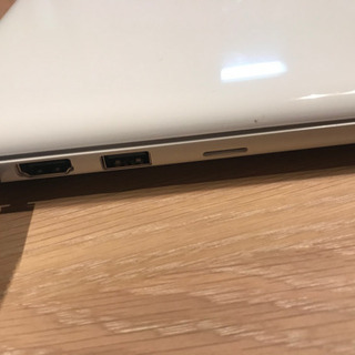 DELL Inspiron ホワイト　11.6インチ　ノートパソコン