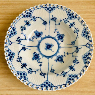 未使用ヴィンテージ ブルーフルーテッドフルレースプレート