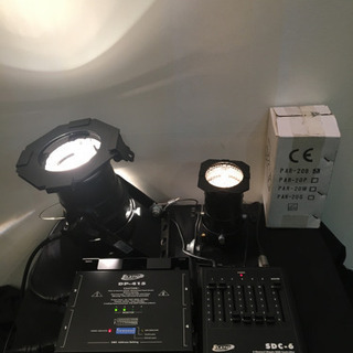 8000円で売ります。照明5点セット DP-415、SDC-6