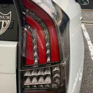 30プリウス　ファイバーテール限定カラー流れるウインカー