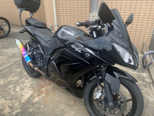 Ninja 250R ZX-6Rカウル モリワキマフラー S20EVOラジアルタイヤ GIVIモノラック フェンダーレス