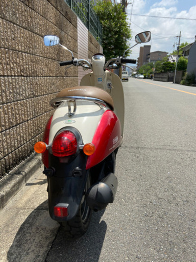 スクーピーi赤白がかわいい！デジタルメーター